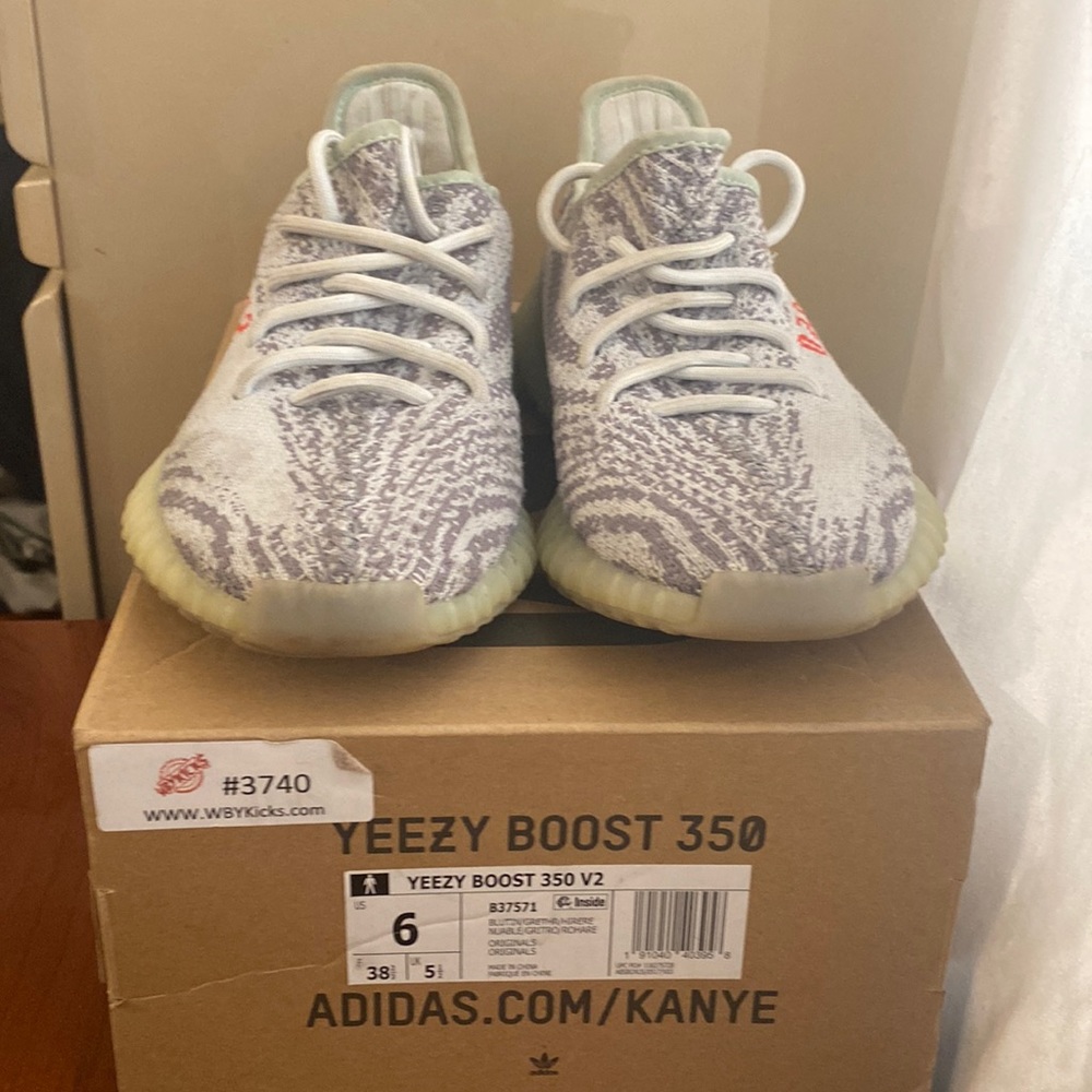 Yeezy 350 boost